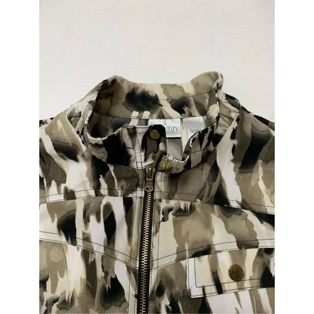 Abstract Patterned Zenergy Activewear Jacket - Picture 4 of 8